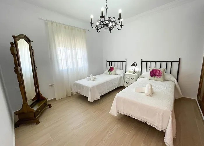 בקתה Leza קוניל דה לה פרונטרה